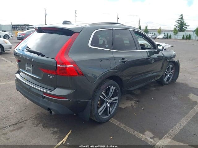 2018 VOLVO XC60 T5 MOMENTUM 4