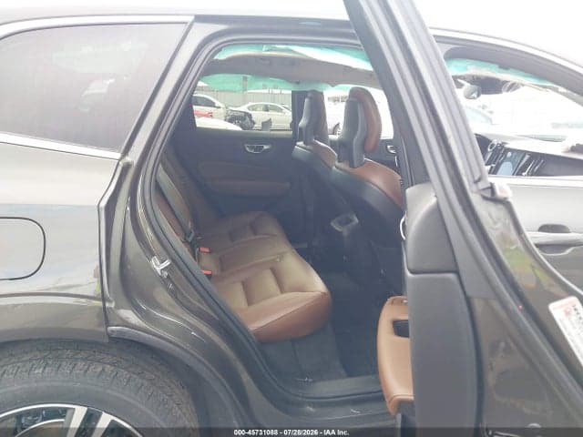 2018 VOLVO XC60 T5 MOMENTUM 8