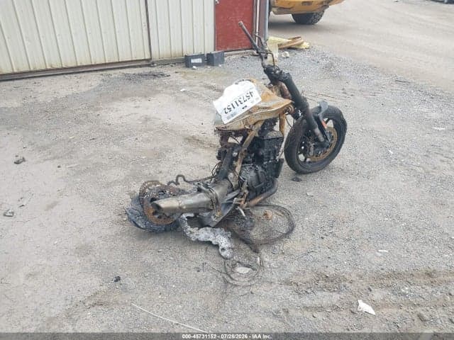2023 KTM 790 DUKE 4