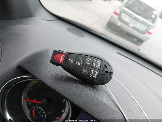 2017 DODGE GRAND CARAVAN GT 11