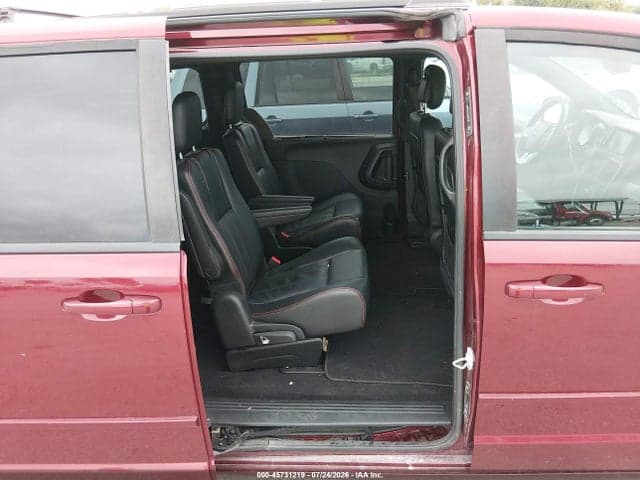2017 DODGE GRAND CARAVAN GT 8