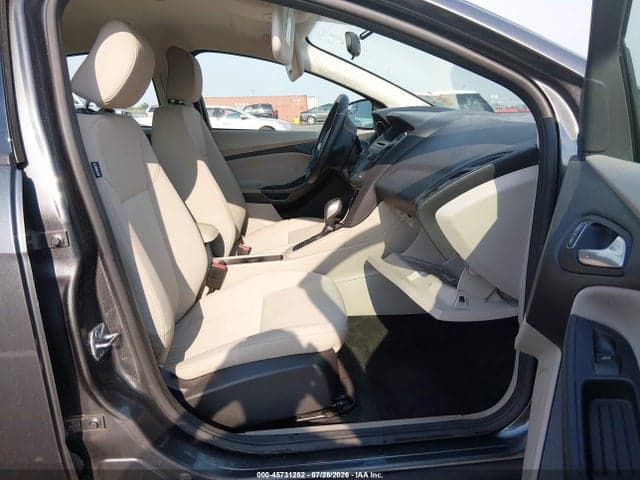 2017 FORD FOCUS SE 5