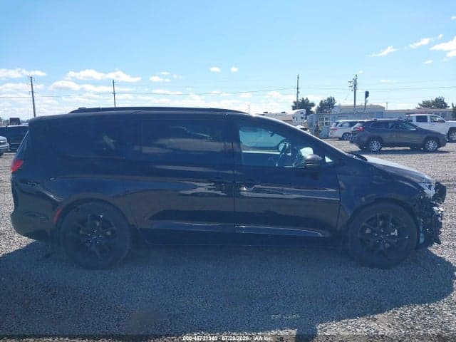 2025 CHRYSLER PACIFICA LIMITED 14