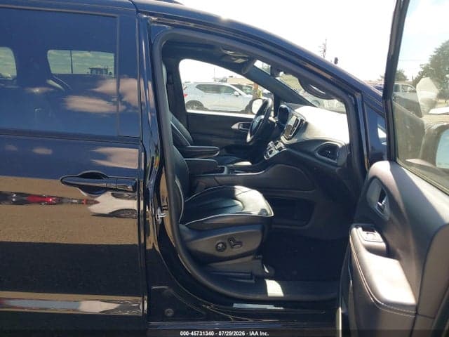 2025 CHRYSLER PACIFICA LIMITED 5