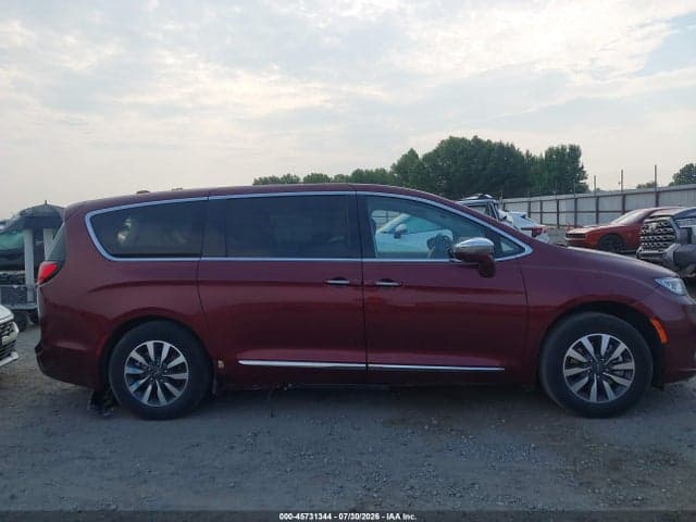 2022 CHRYSLER PACIFICA HYBRID LIMITED 14