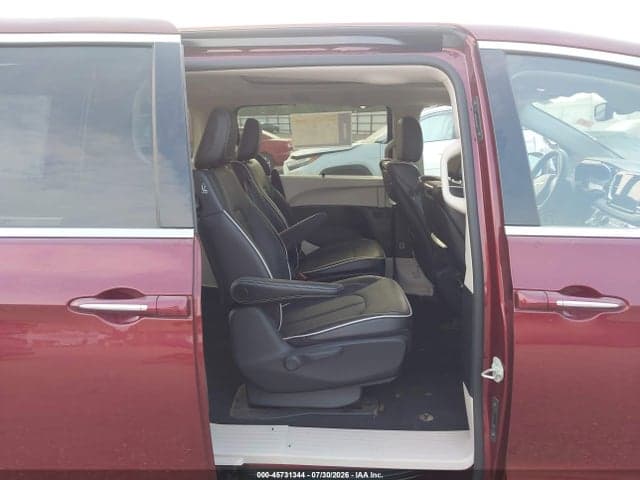 2022 CHRYSLER PACIFICA HYBRID LIMITED 8