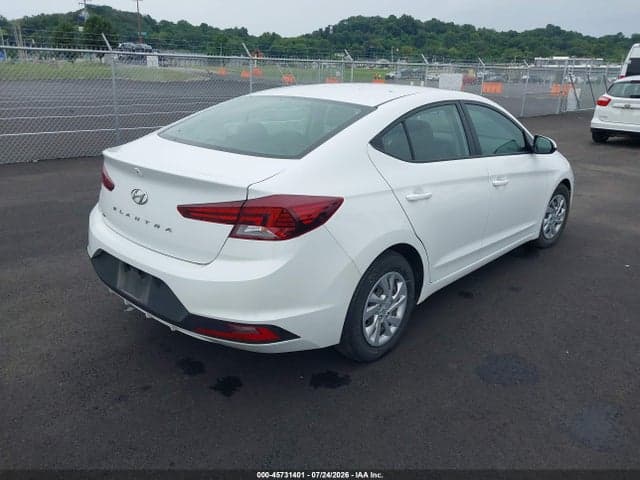 2019 HYUNDAI ELANTRA SE 4