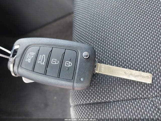 2026 HYUNDAI ELANTRA SE 11