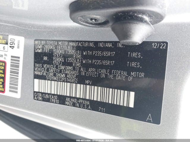 2023 TOYOTA SIENNA XLE 9