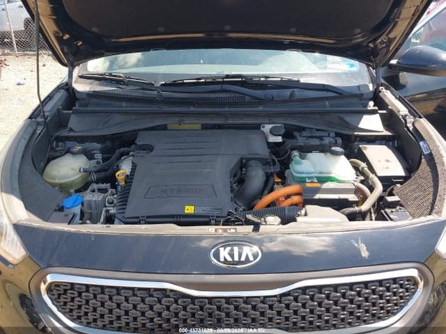 2018 KIA NIRO LX 10