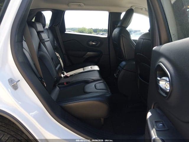 2019 JEEP CHEROKEE LATITUDE PLUS 4X4 8