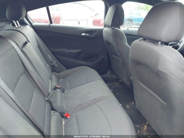 2017 CHEVROLET CRUZE LT AUTO 8