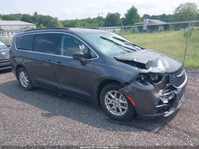 2022 CHRYSLER PACIFICA TOURING L - 1