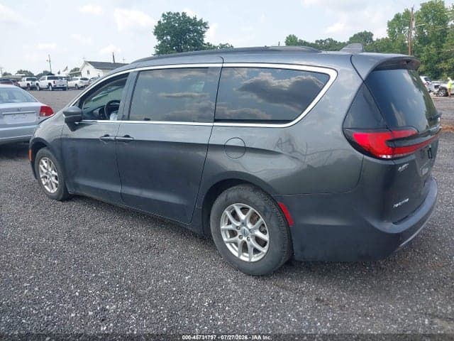 2022 CHRYSLER PACIFICA TOURING L 3