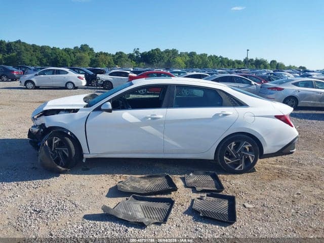 2025 HYUNDAI ELANTRA LIMITED 14