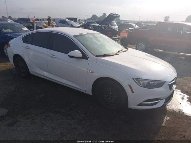 2018 BUICK REGAL SPORTBACK ESSENCE - 1