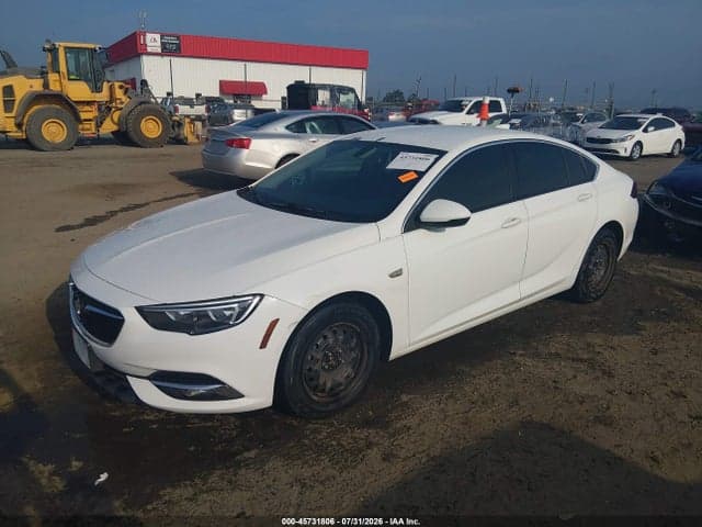 2018 BUICK REGAL SPORTBACK ESSENCE 2