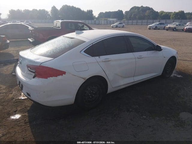 2018 BUICK REGAL SPORTBACK ESSENCE 4