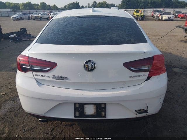 2018 BUICK REGAL SPORTBACK ESSENCE 6