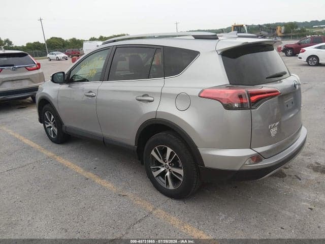 2018 TOYOTA RAV4 XLE 3