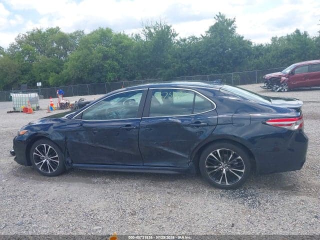 2019 TOYOTA CAMRY SE 15