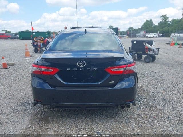 2019 TOYOTA CAMRY SE 17