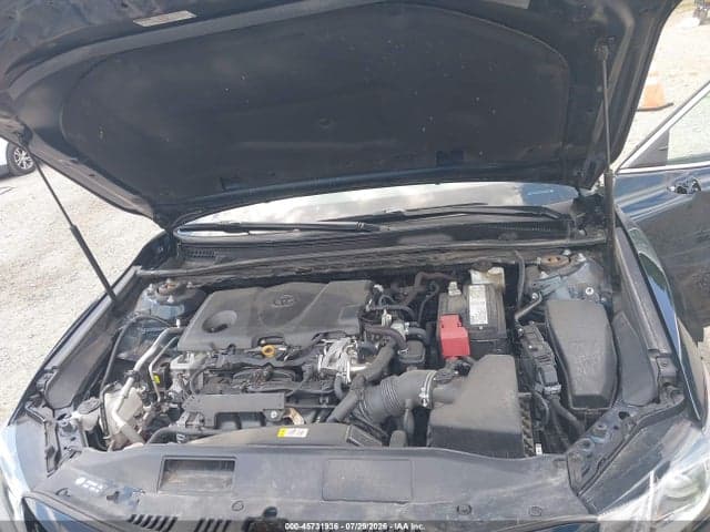 2019 TOYOTA CAMRY SE 10