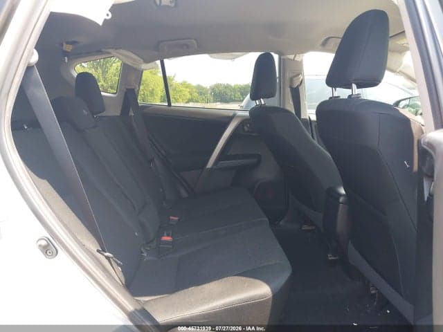 2018 TOYOTA RAV4 LE 8