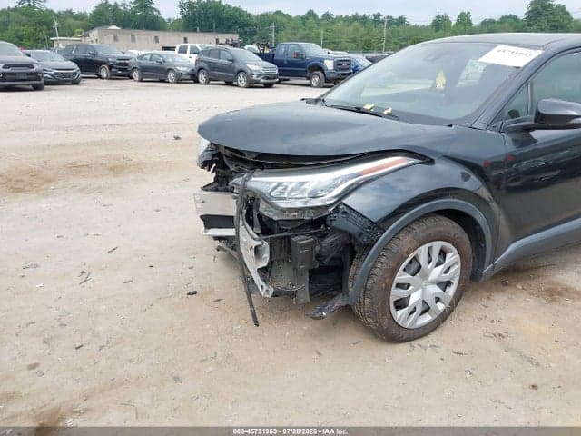 2020 TOYOTA C-HR LE 6