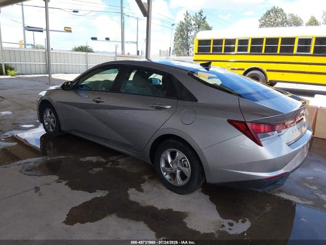2021 HYUNDAI ELANTRA SE 3