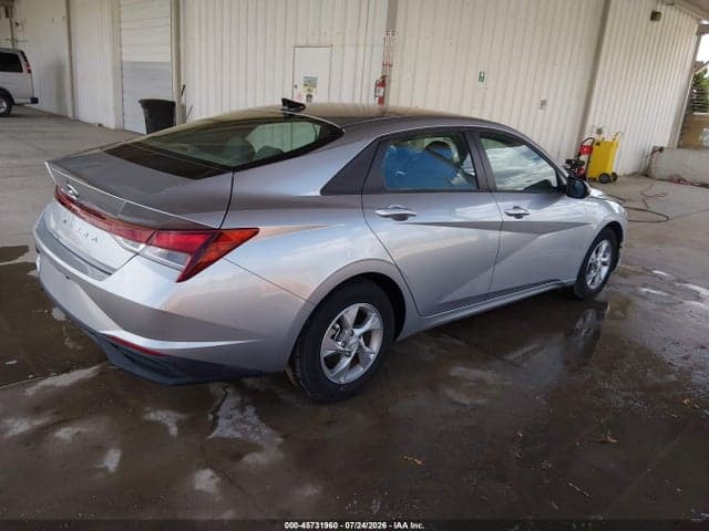 2021 HYUNDAI ELANTRA SE 4