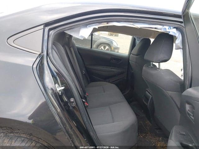 2022 TOYOTA COROLLA LE 8