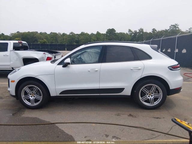 2021 PORSCHE MACAN 14