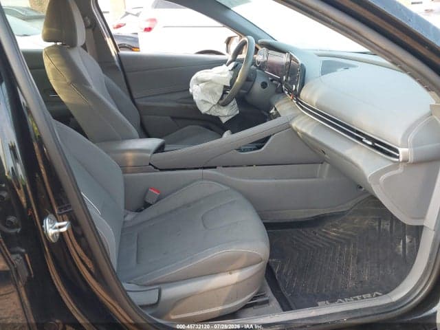 2022 HYUNDAI ELANTRA SEL 5
