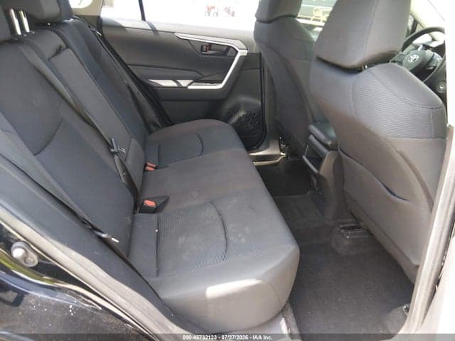 2021 TOYOTA RAV4 LE 8