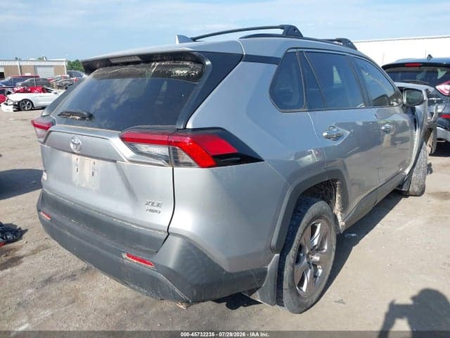 2022 TOYOTA RAV4 XLE 4
