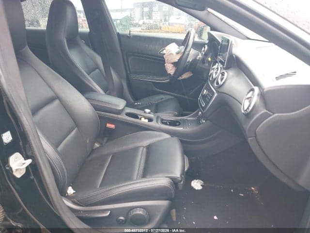 2017 MERCEDES-BENZ CLA 250 5