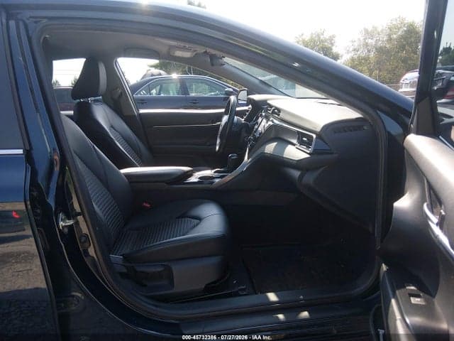 2020 TOYOTA CAMRY SE 5