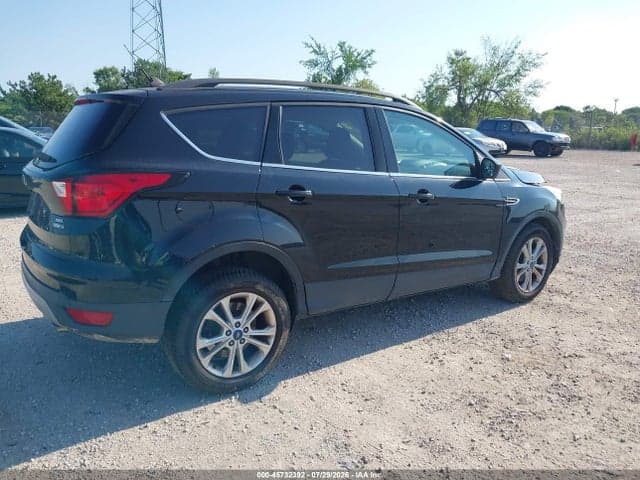 2019 FORD ESCAPE SEL 4