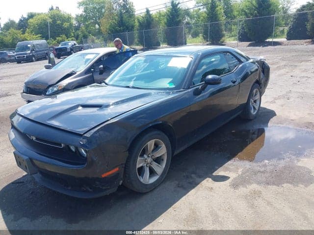 2018 DODGE CHALLENGER SXT 2