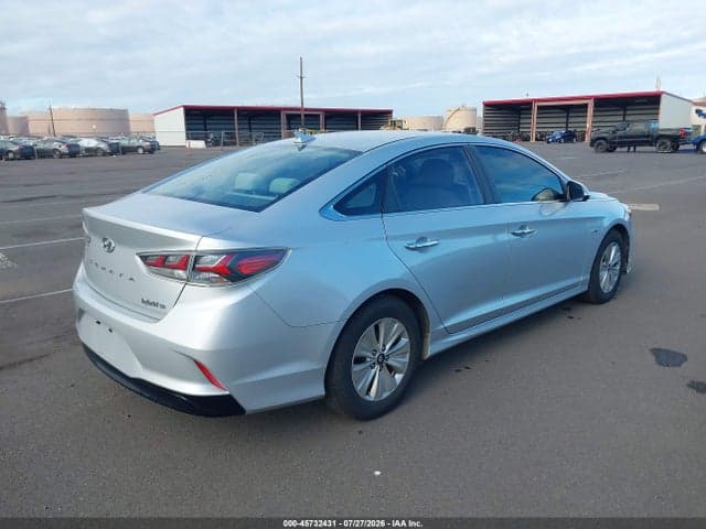 2018 HYUNDAI SONATA HYBRID SE 4