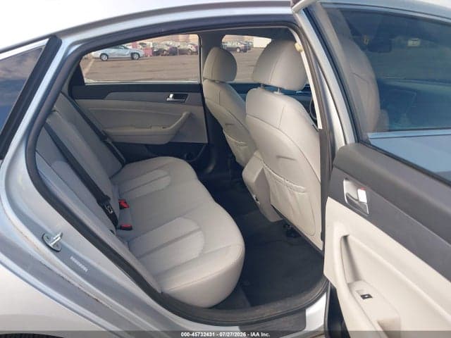 2018 HYUNDAI SONATA HYBRID SE 8