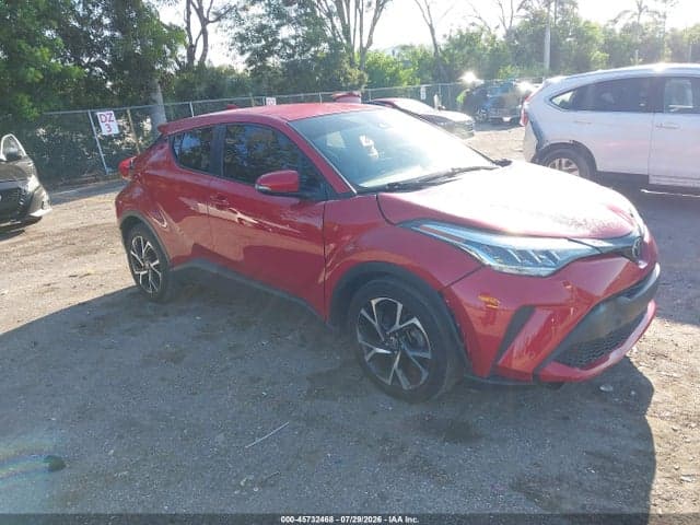 2021 TOYOTA C-HR XLE 1