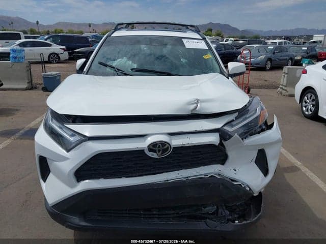 2025 TOYOTA RAV4 XLE 6