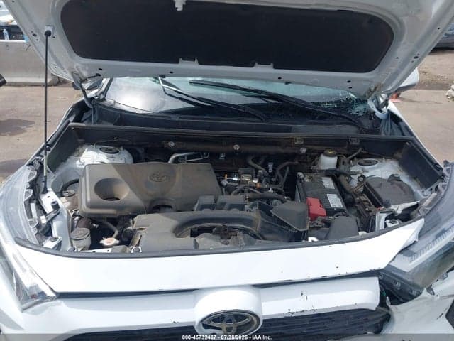 2025 TOYOTA RAV4 XLE 10