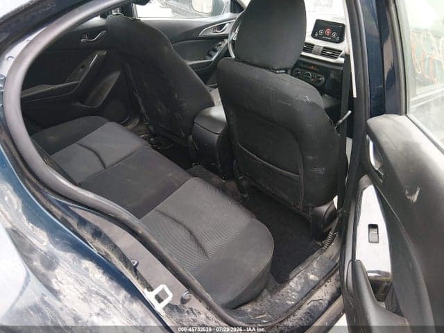 2018 MAZDA MAZDA3 SPORT 8