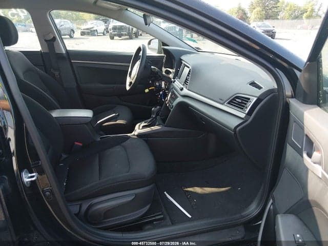 2018 HYUNDAI ELANTRA SE 5