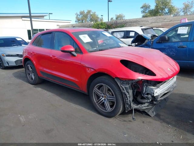 2018 PORSCHE MACAN 1