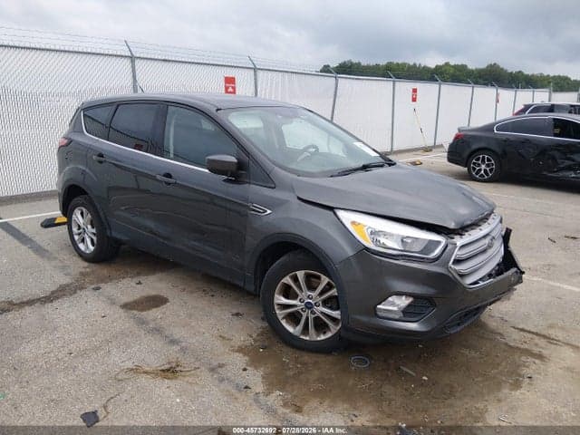 2017 FORD ESCAPE SE - 1