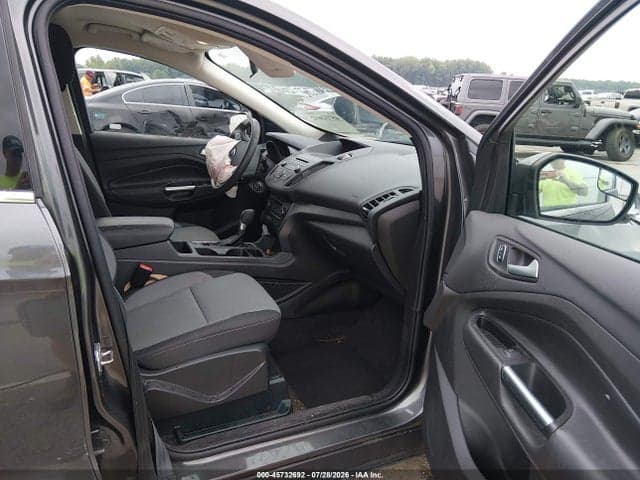 2017 FORD ESCAPE SE 5